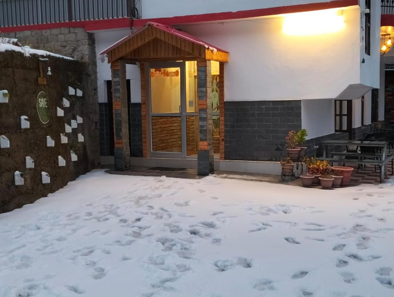Aman Inn Dharamshala Buitenkant foto