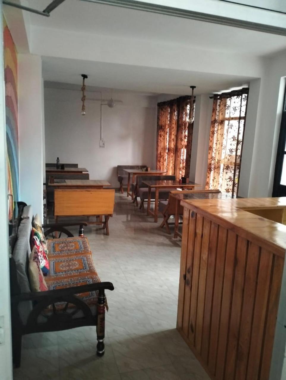 Aman Inn Dharamshala Buitenkant foto
