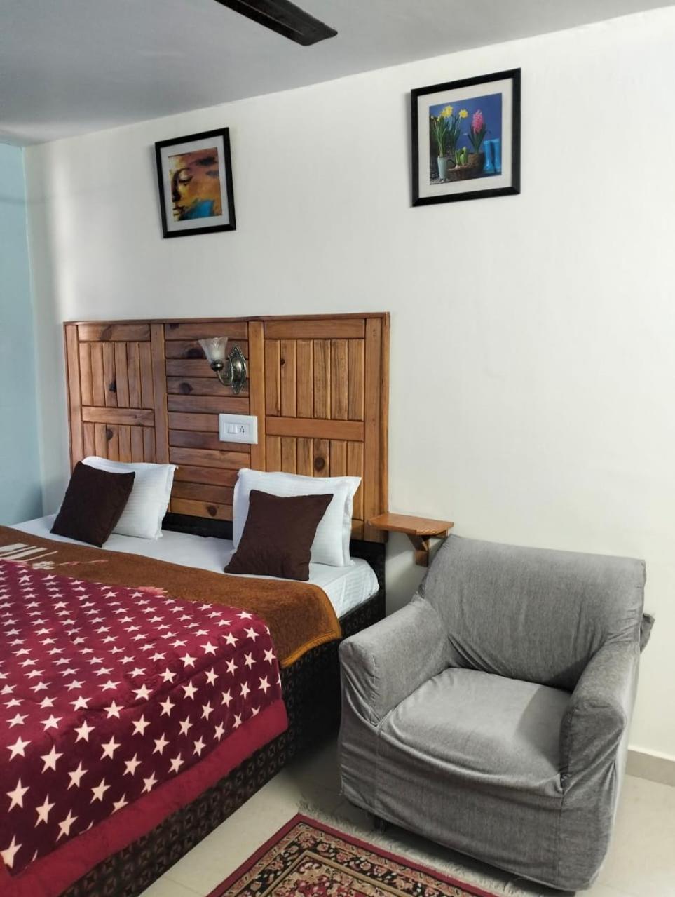 Aman Inn Dharamshala Buitenkant foto