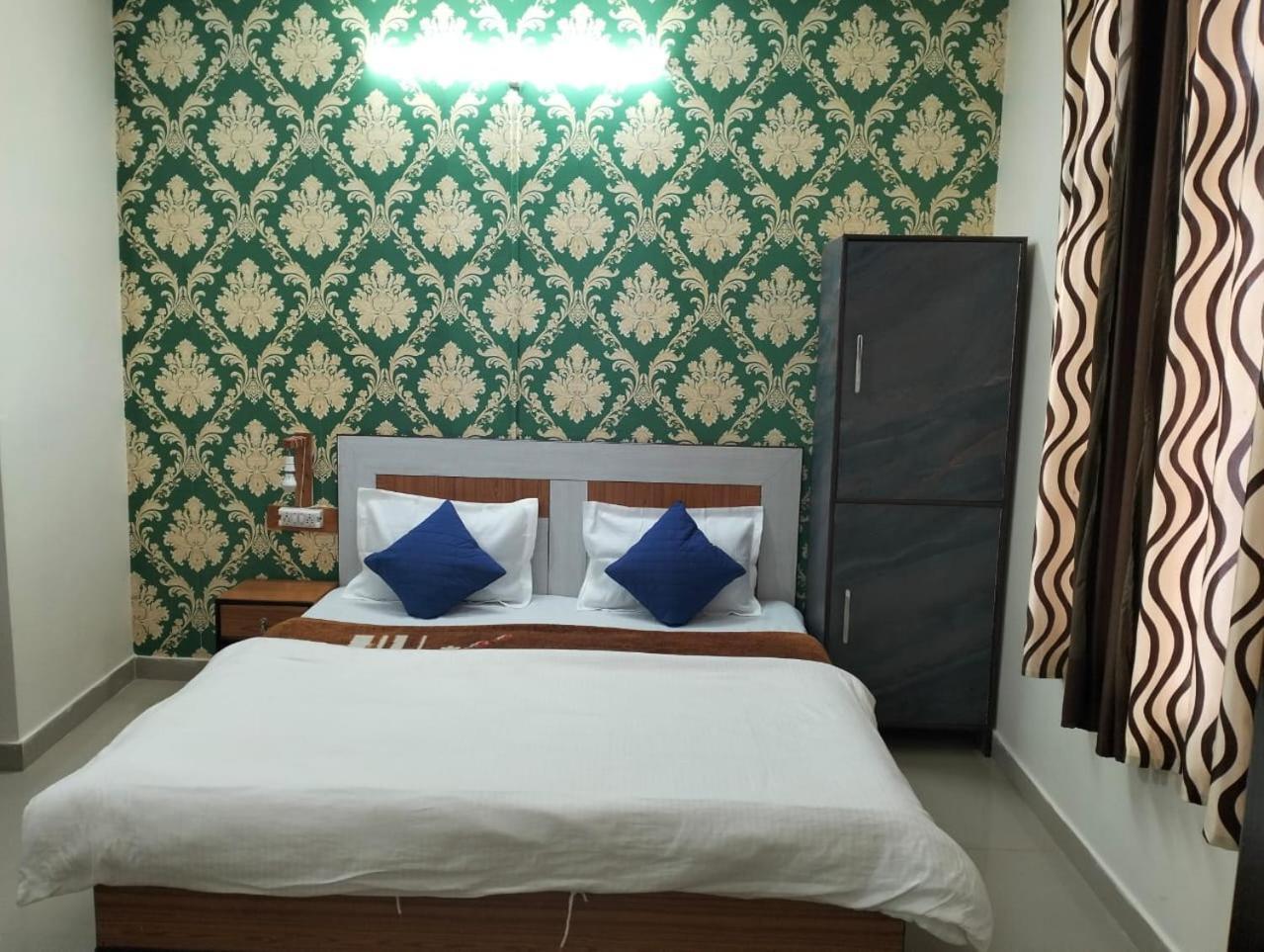 Aman Inn Dharamshala Buitenkant foto
