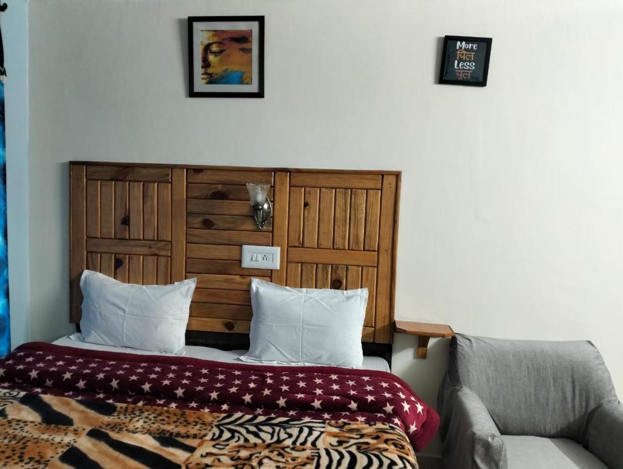 Aman Inn Dharamshala Buitenkant foto