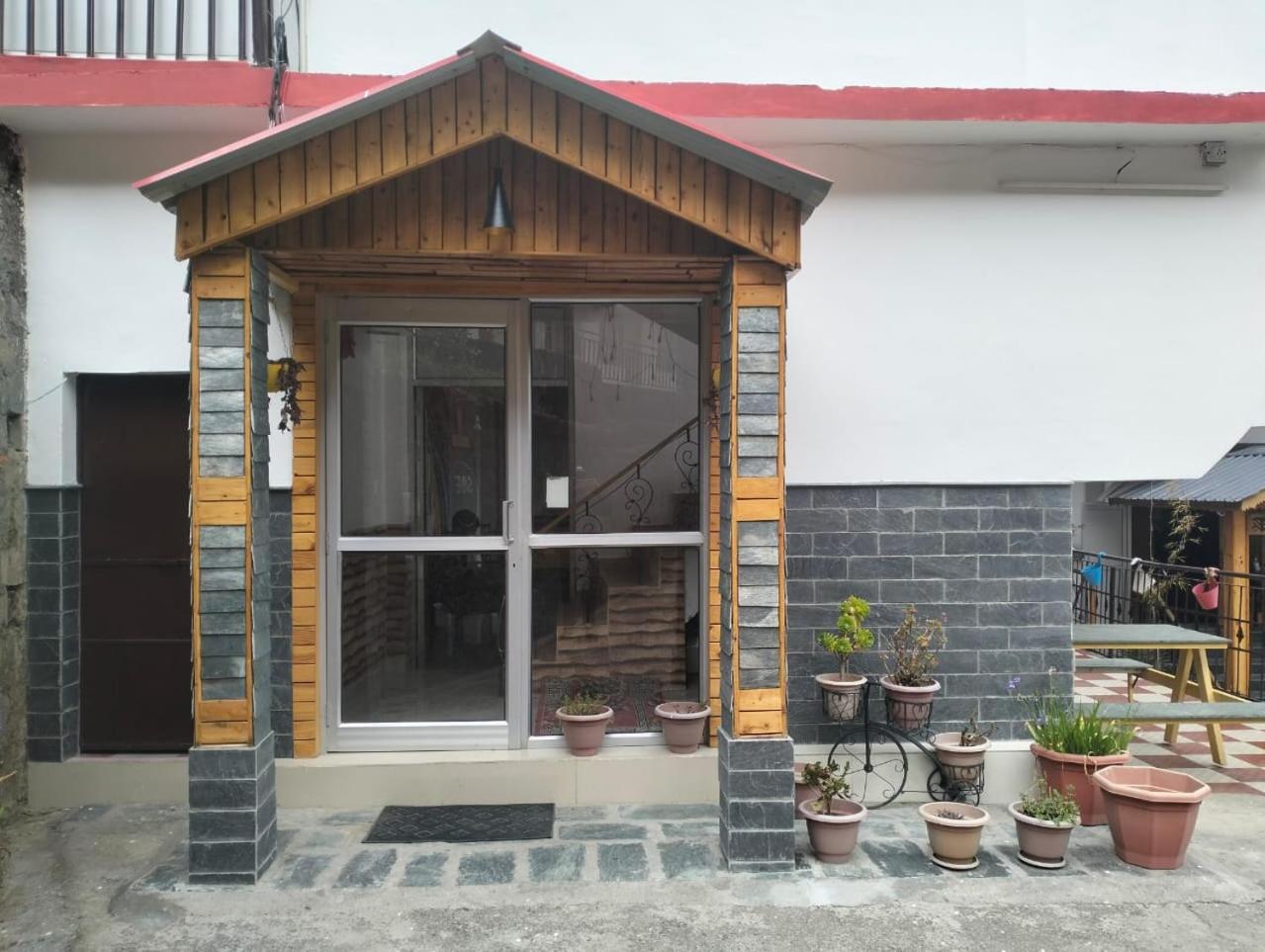 Aman Inn Dharamshala Buitenkant foto