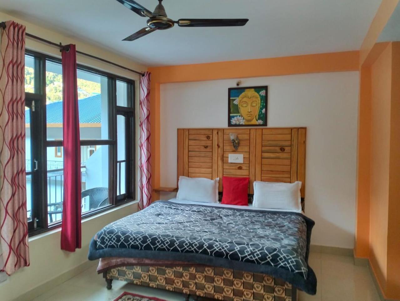 Aman Inn Dharamshala Buitenkant foto