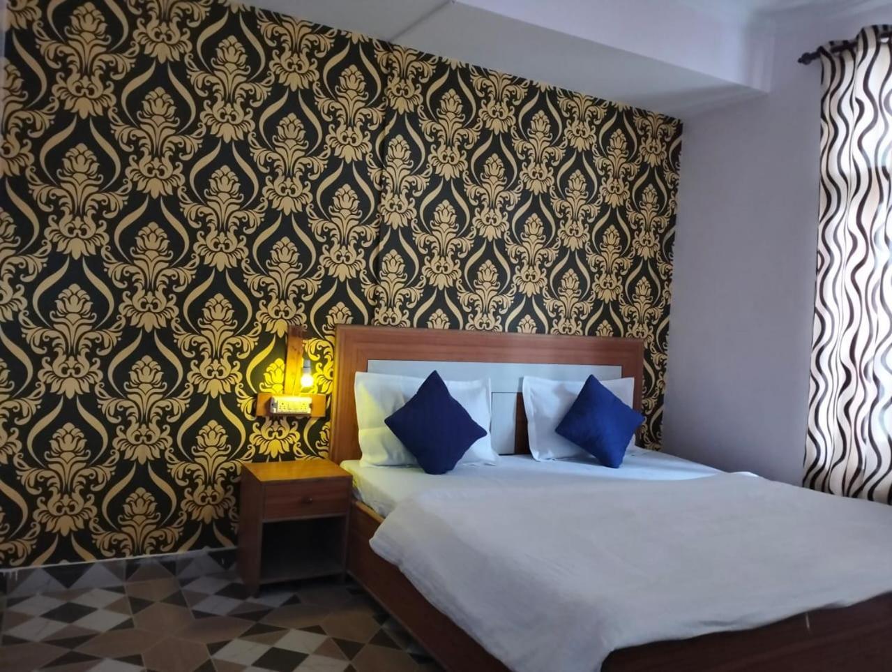 Aman Inn Dharamshala Buitenkant foto