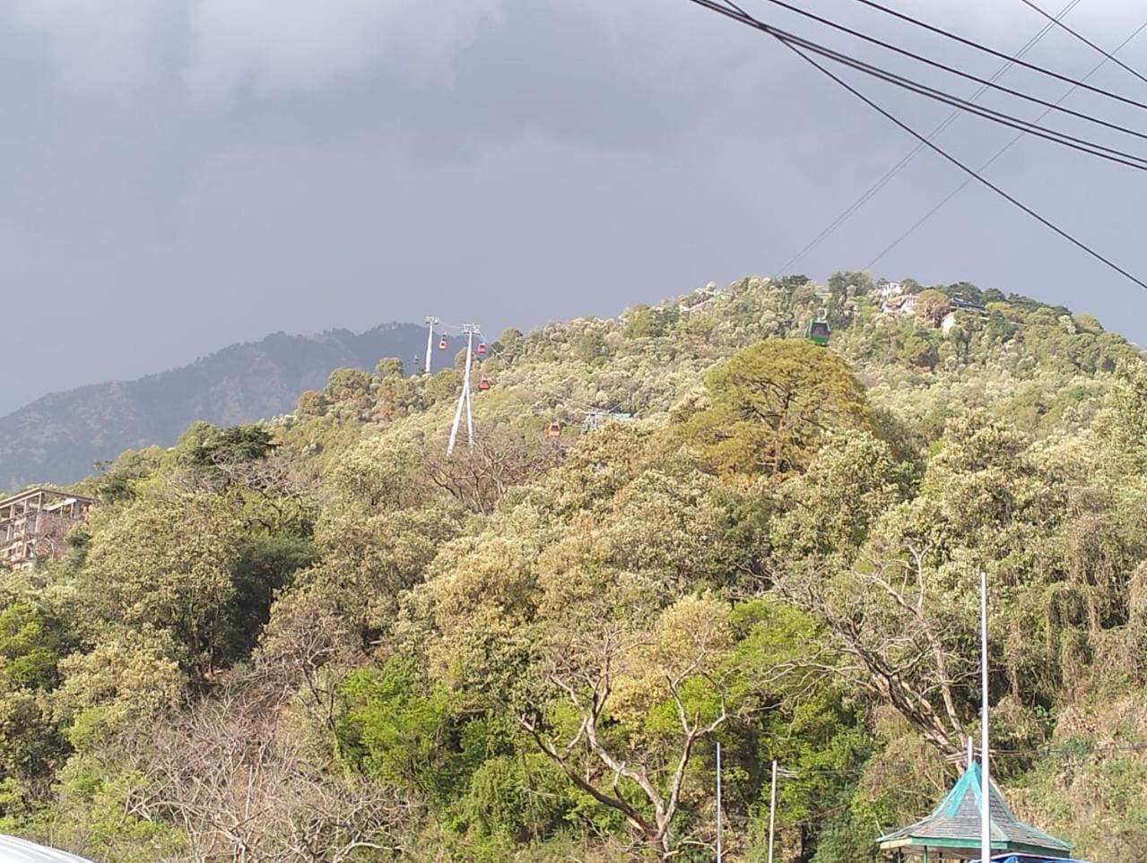 Aman Inn Dharamshala Buitenkant foto