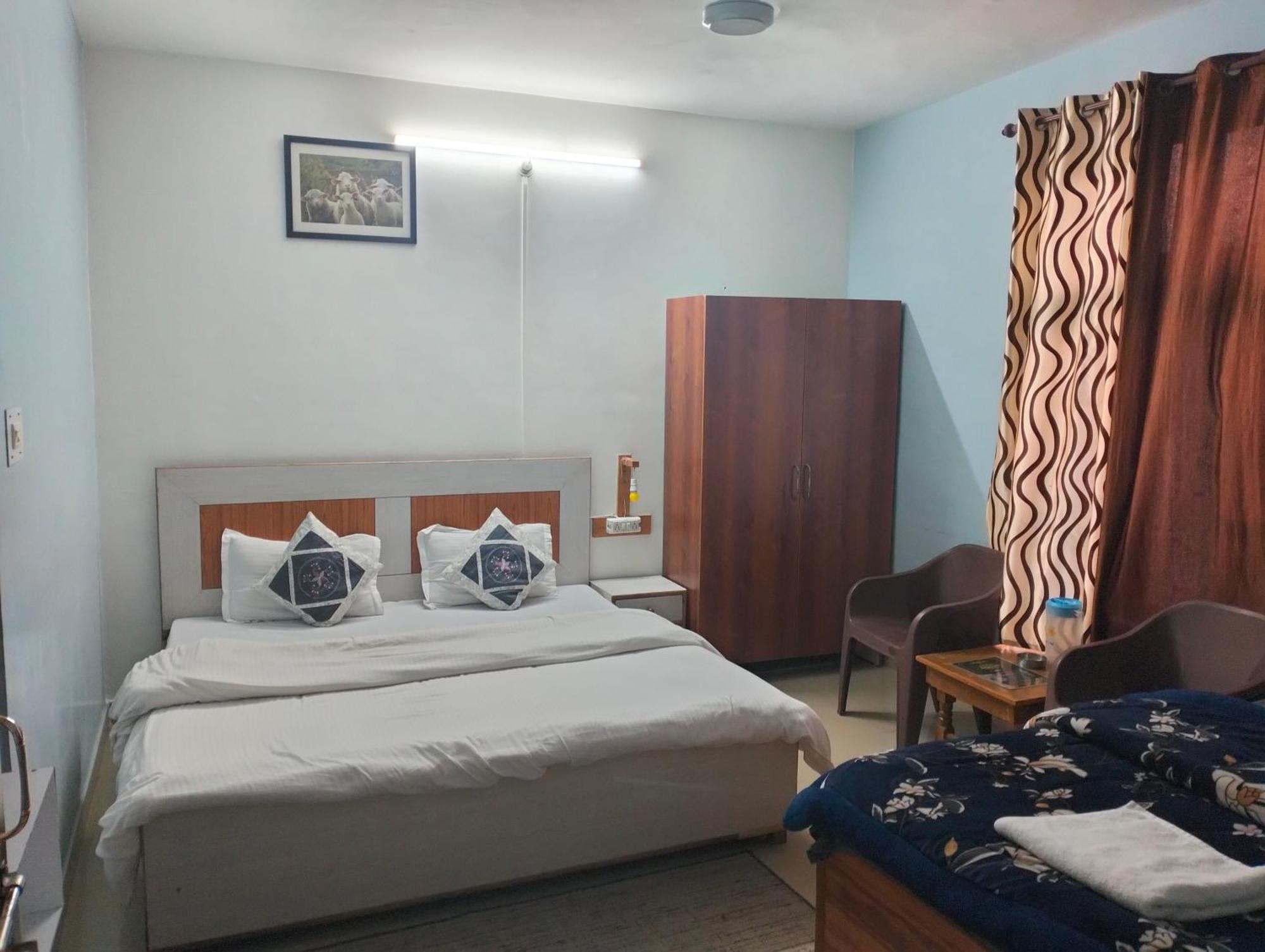 Aman Inn Dharamshala Buitenkant foto